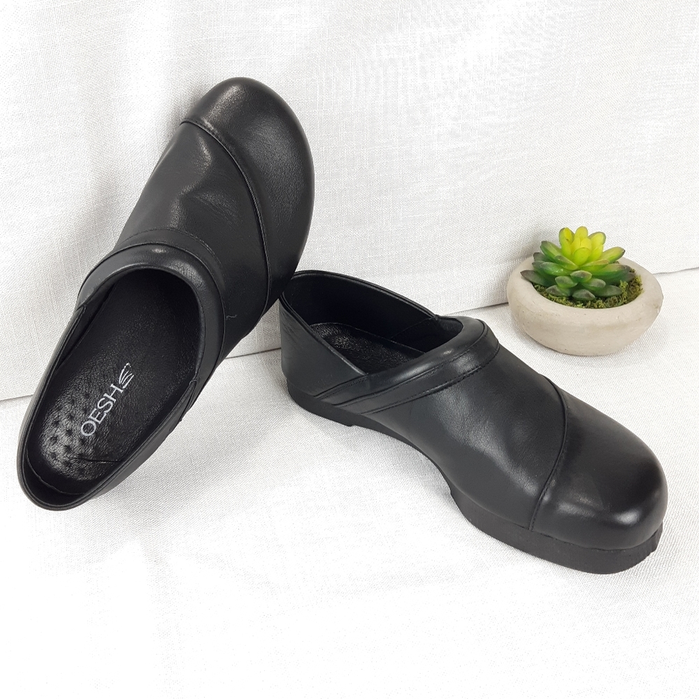 OESH LEATHER DRESS CLOGS